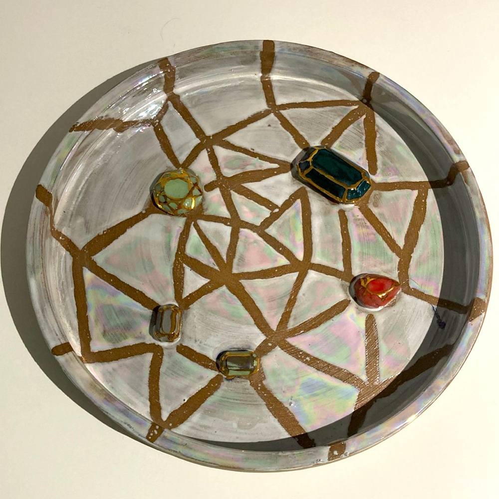 POTTERY CERAMIC IRIDESCENT PLATE WITH GOLDEN ACCENT GEMS CRYSTALS JEWELS